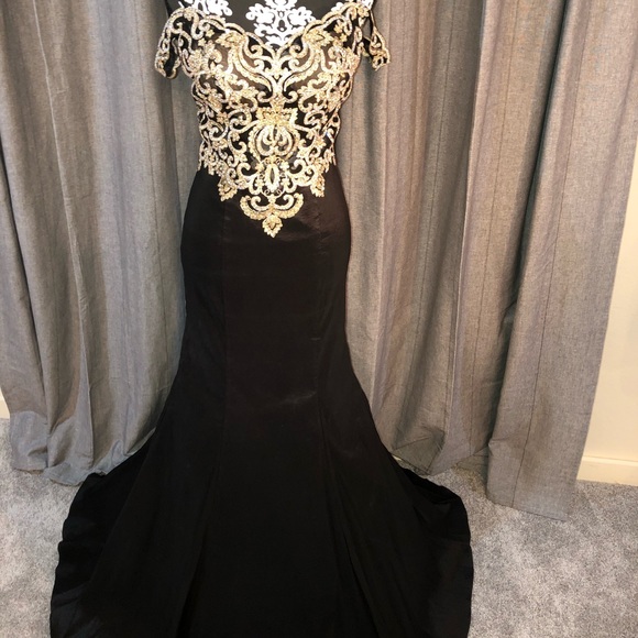 black fitted wedding dress